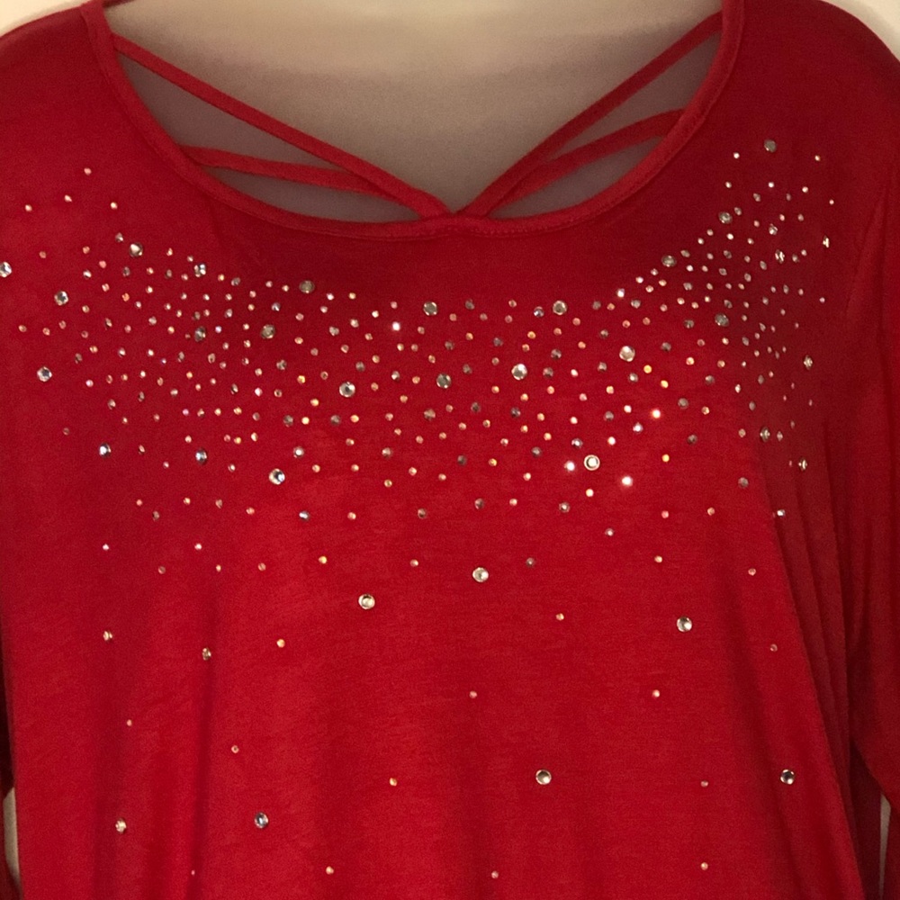 NWT Glitterscape Red Sharkbite Top Size M